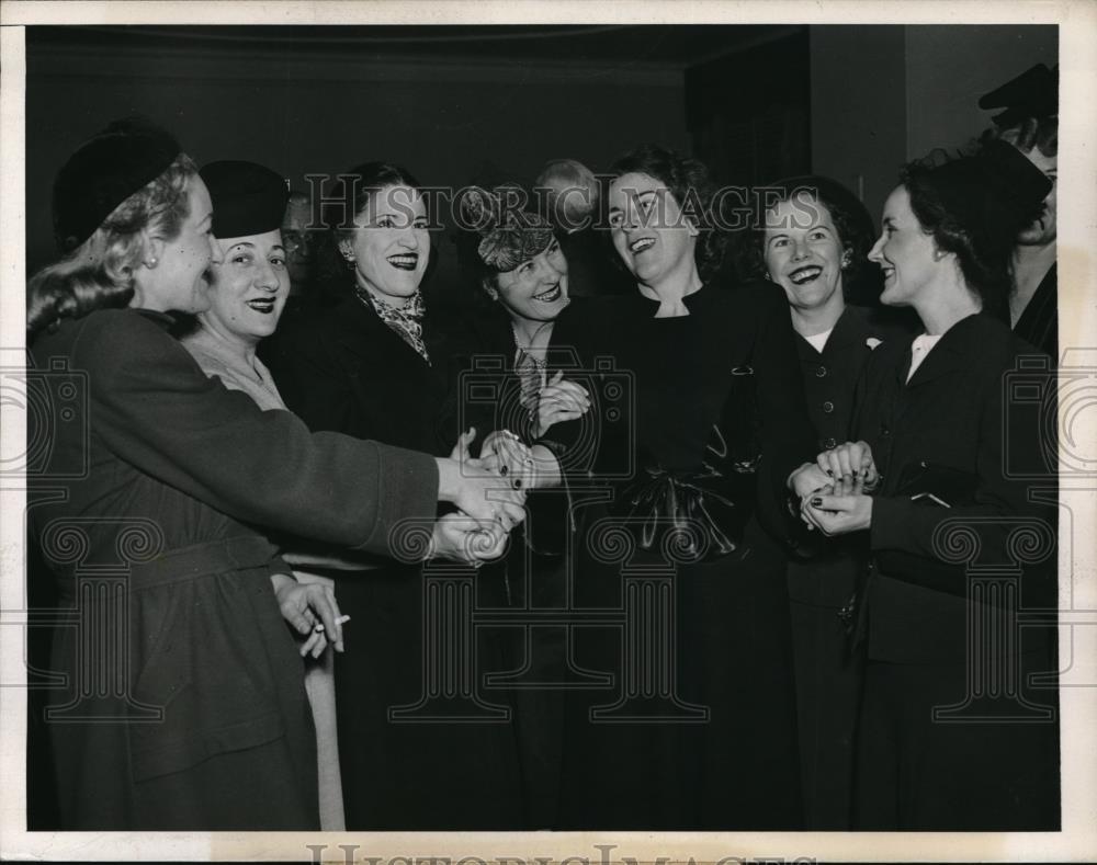 1944 Press Photo Mrs Emily T Douglas elected Congressman for Ill. - Historic Images