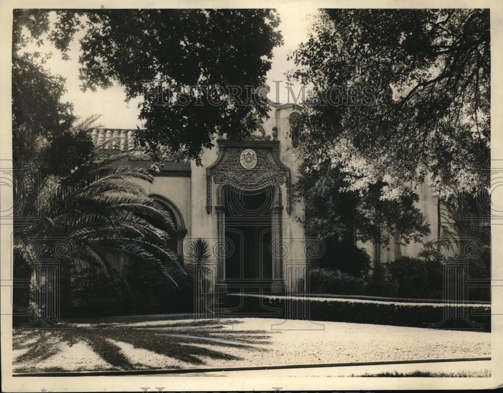 1939 Press Photo Scene from the outside of the Audubon Place in New Orleans - Historic Images