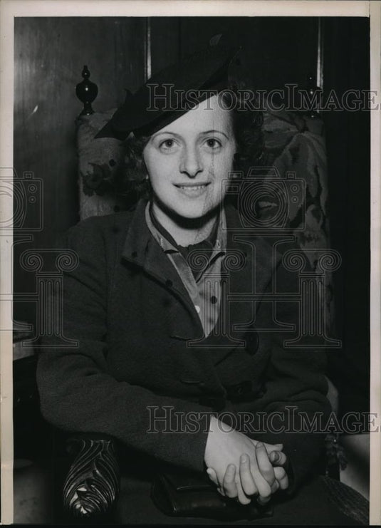 1937 Press Photo Nat Ortuso, describes prowler at Chicago's Washington Hotel - Historic Images