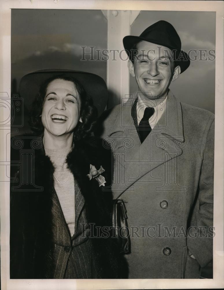 1940 Press Photo Mr & Mrs J. Becessi, author of Sixteen Days - Historic Images