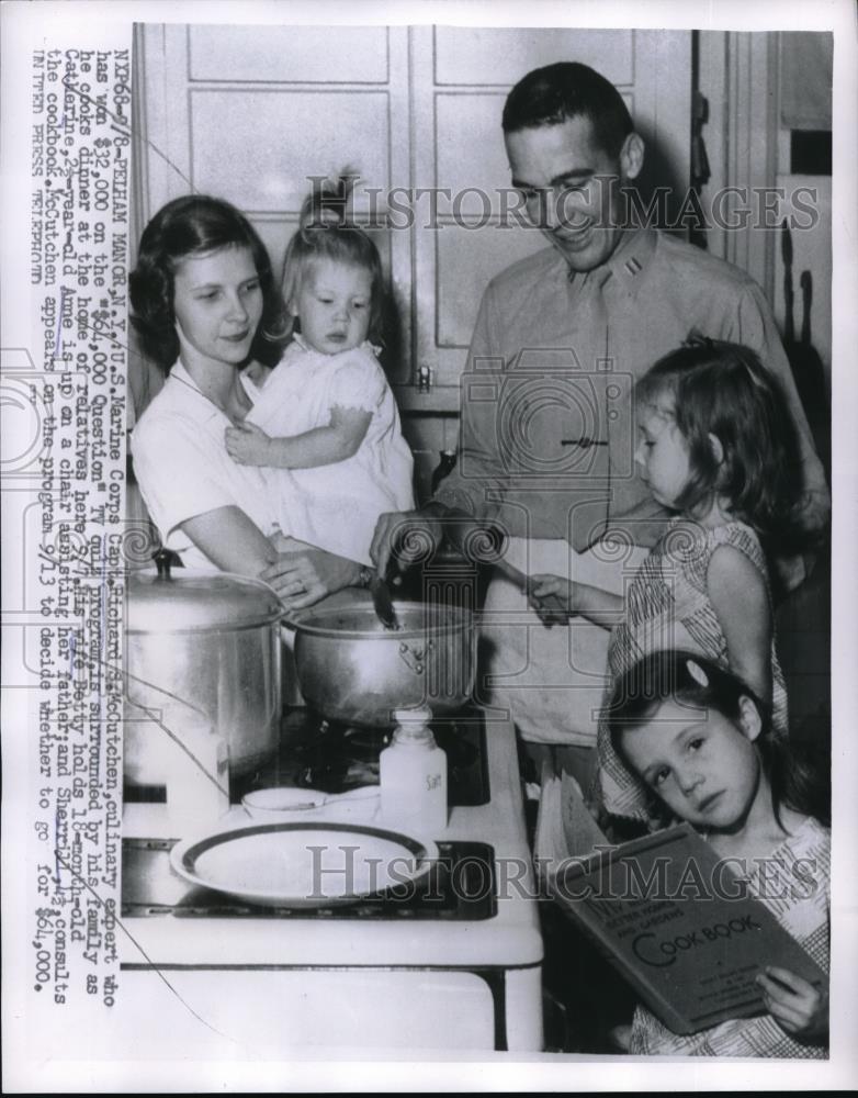 Press Photo US Marine Corp Capt Richard McCutchen, culinary expert that recently - Historic Images