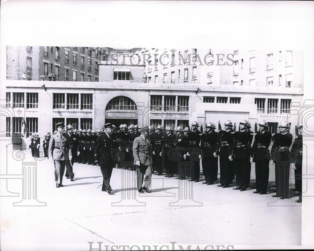 1951 Press Photo Paris Fire Department - Historic Images