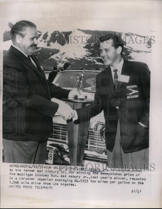 1957 Press Photo Sun Valley Idaho Mel Asbury Jr Mobilgas Economy Race - Historic Images