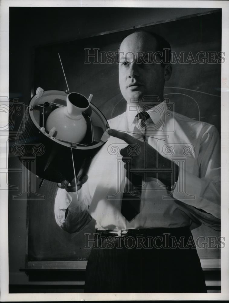 1962 Press Photo Dr. Fred Adler with a small model of a communication satellite - Historic Images