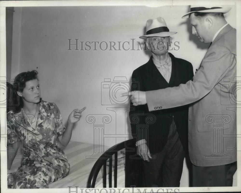 1939 Press Photo La, Calif. Mrs Wm Singer, dad in law Al Singer &amp; Capt DR Patton - Historic Images