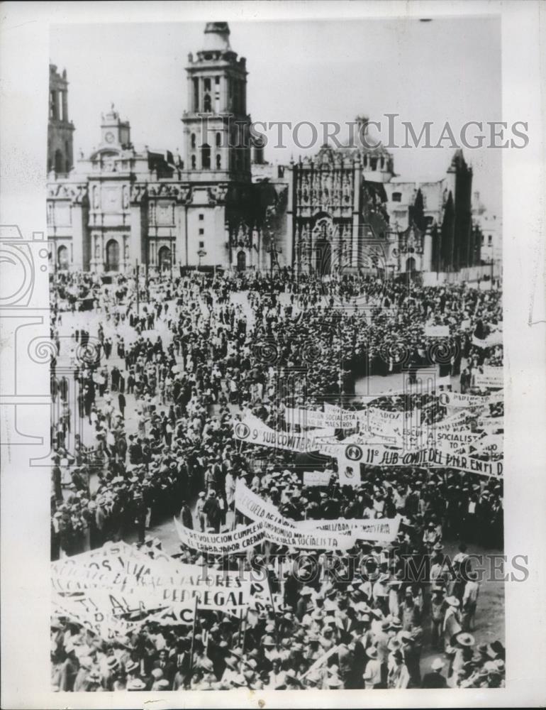 1934 Press Photo Mexico City Giant Parade - Historic Images