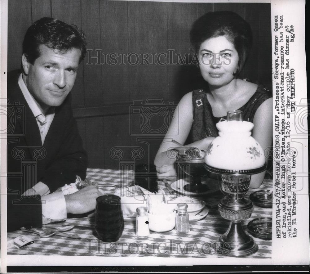 1962 Press Photo Ex Queen Soraya of Iran &amp; actor Hugh O&#39;Brien in Calif. - Historic Images