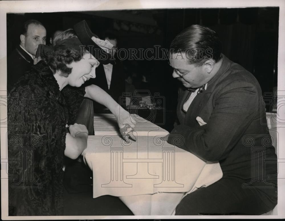 1938 Press Photo Gloria Day Paradise Restaurant Tap Dancer - Historic Images