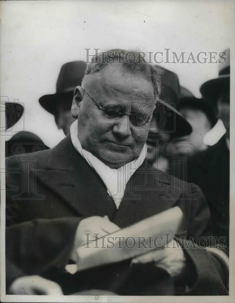 1933 Press Photo Soviet Maxim Litvinoff Arrives in New York Aboard SS Berengaria - Historic Images