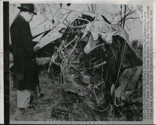 1954 Press Photo Crash site where 1st Lt Fred Atkins died in a field in Lebanon - Historic Images