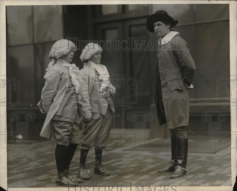 1925 Press Photo George Alexander &amp; Hans Bautze, Wm Dawes Jr reenactment - Historic Images