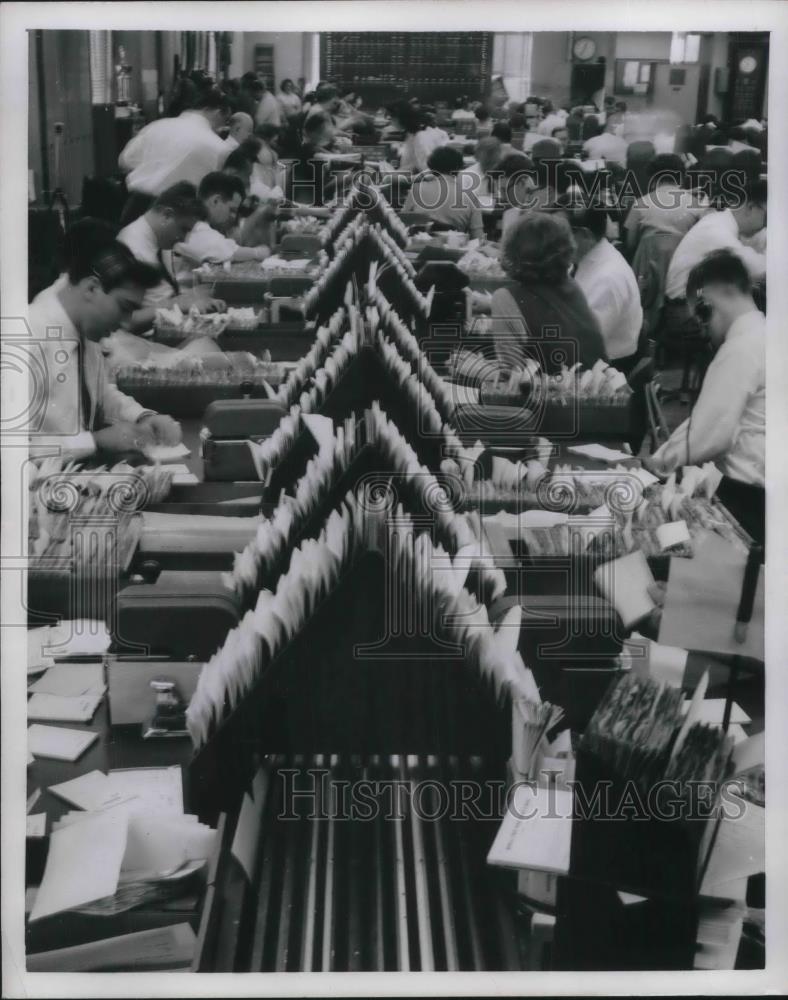 1955 Press Photo Wire Order Center in NY Merrill Lynch, Pierce, Fenner &amp; Beane - Historic Images