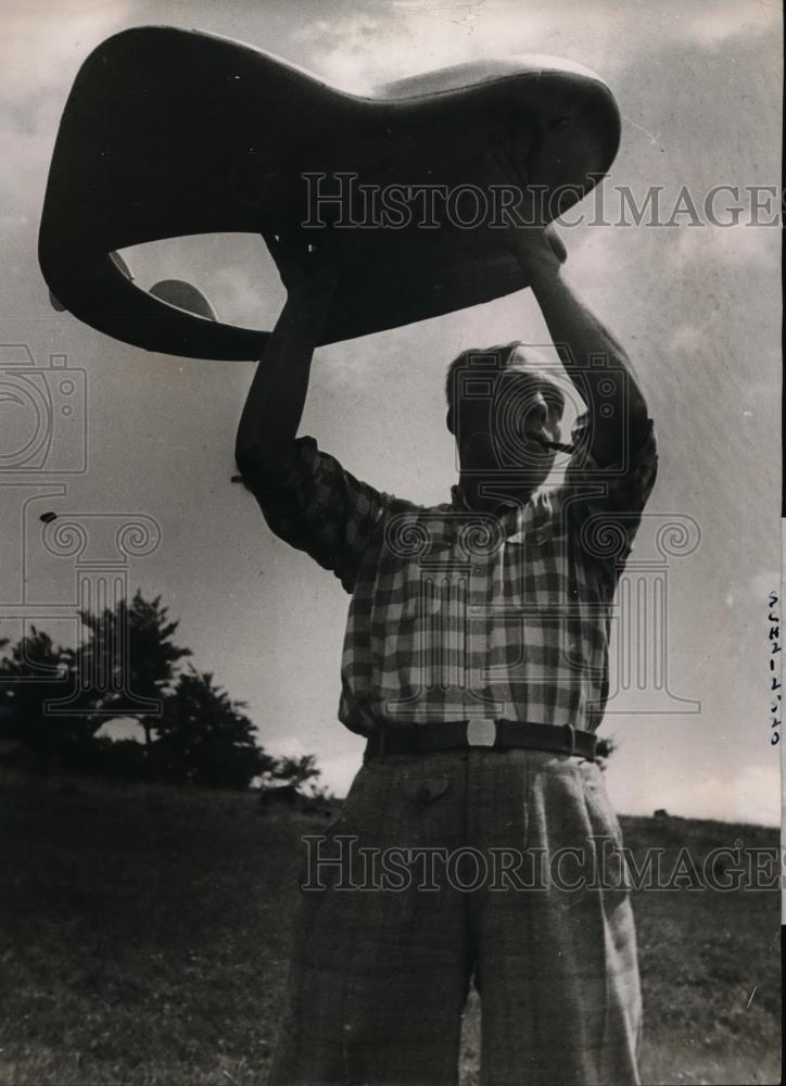 1933 Press Photo Antes Darmstadt Sculptor Airplane Model - Historic Images