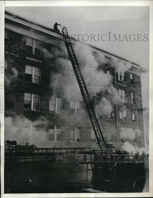 1932 Press Photo Three alarm fire in Philadelphia, Pa ladder trucks in action - Historic Images