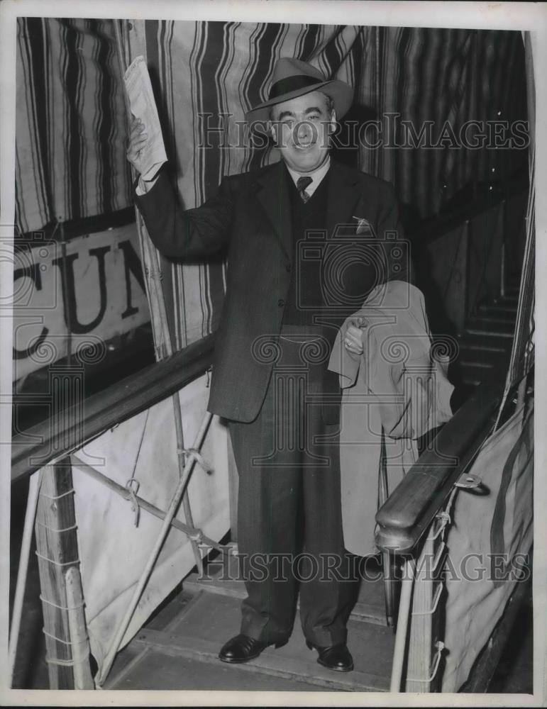 1945 Press Photo Dr. Francisco Guria Sec. Mex. Government - Historic Images