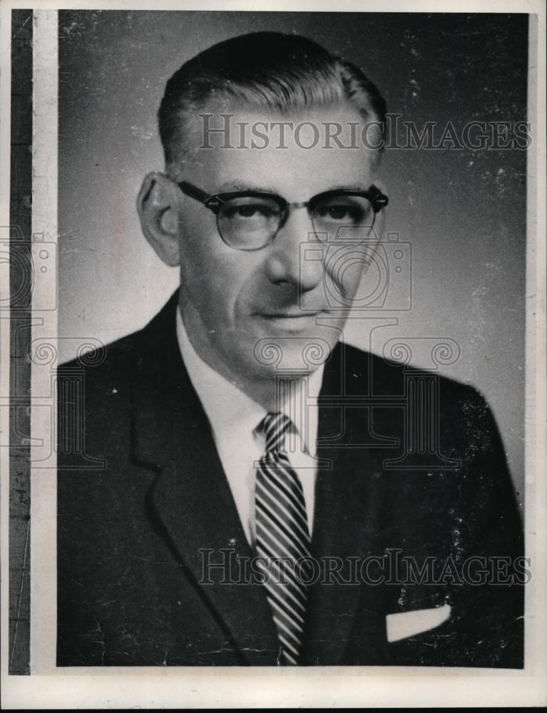 Press Photo Arthur Schneider, Pipefitters Union Official - Historic Images