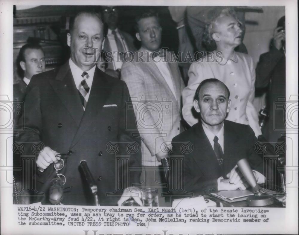 1954 Press Photo Sen. Karl Mundt Tries to Start Senate Hearing on McCarthy-Army - Historic Images