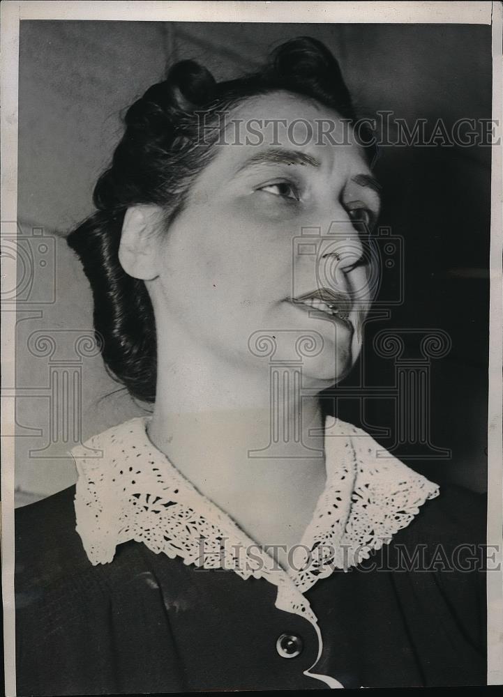 1941 Press Photo Mrs. Carolyne Payne In Jail In Bloomington Indiana - Historic Images