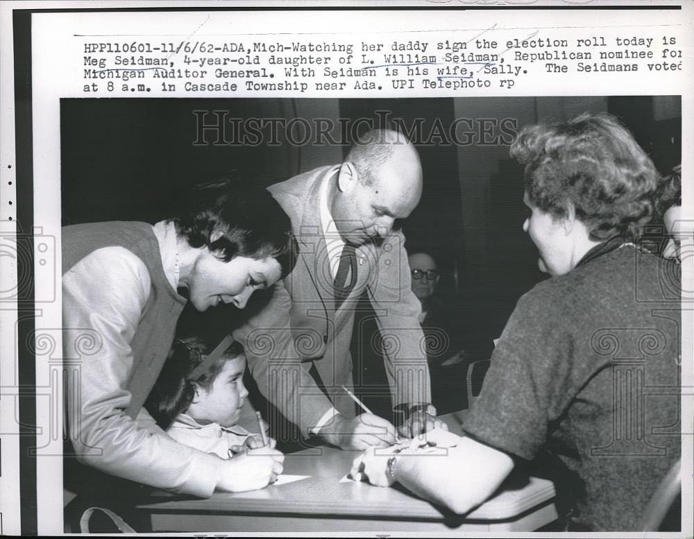 1962 Press Photo Ada, Mich William Seidmanm electionauditor Gen. &amp; family - Historic Images