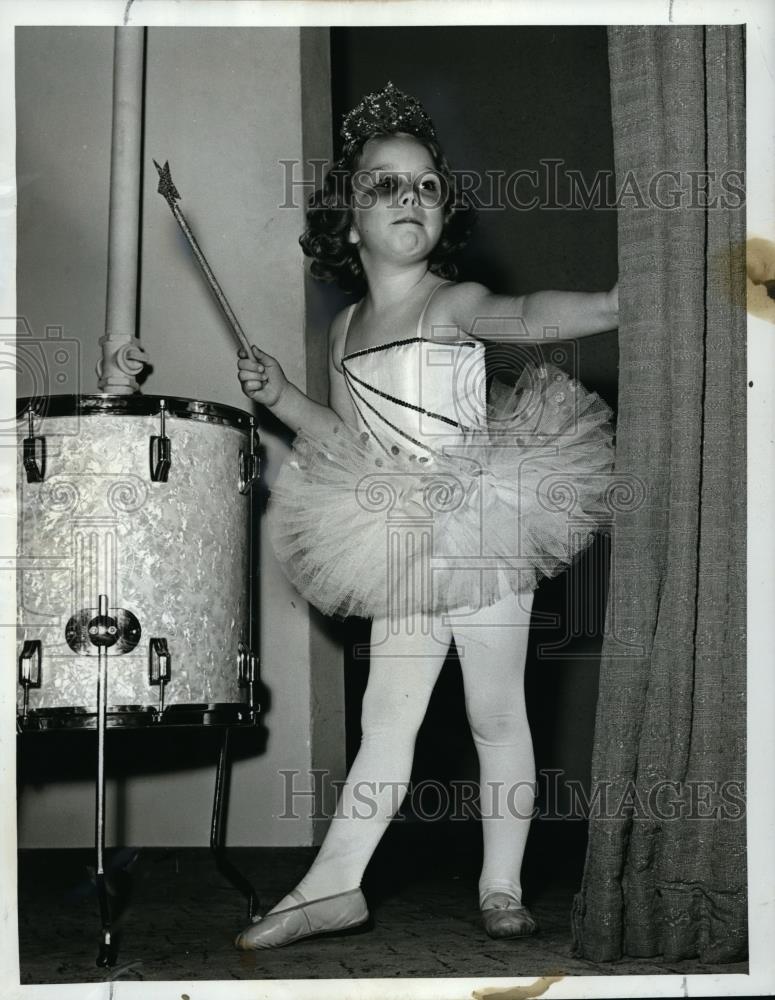 1970 Press Photo 4 year old Kathy Etor appearing in a dance recital at a Las - Historic Images