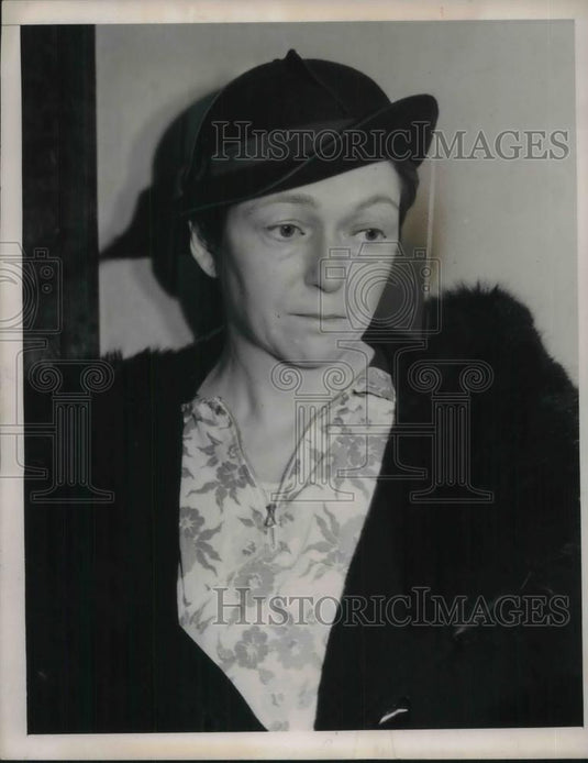 1940 Press Photo Mrs. Vivian Mathews Kills Child in the Stove - Historic Images