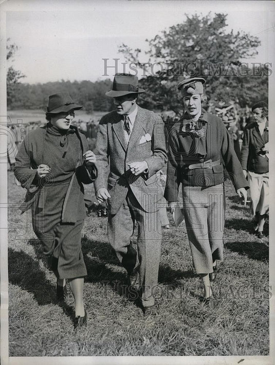 1934 Press Photo Barbara Stoddard, Mr. & Mrs. M. Plumb at Monmouth Co. Hunt - Historic Images