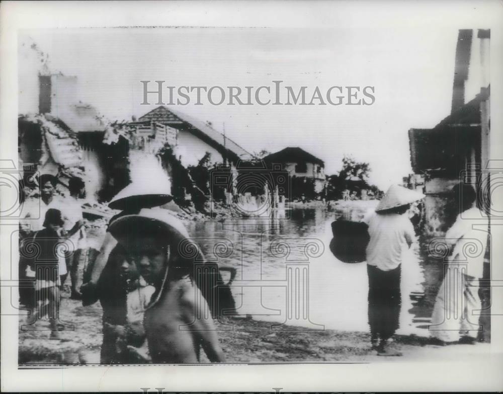 1952 Press Photo Phanthiet, Indo-China devastation from a typhoon - Historic Images