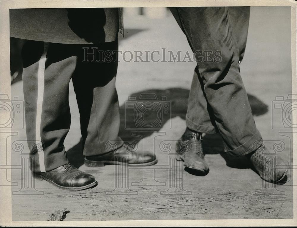 1925 Press Photo Mens feet shod in dress &amp; normal day shoes - Historic Images