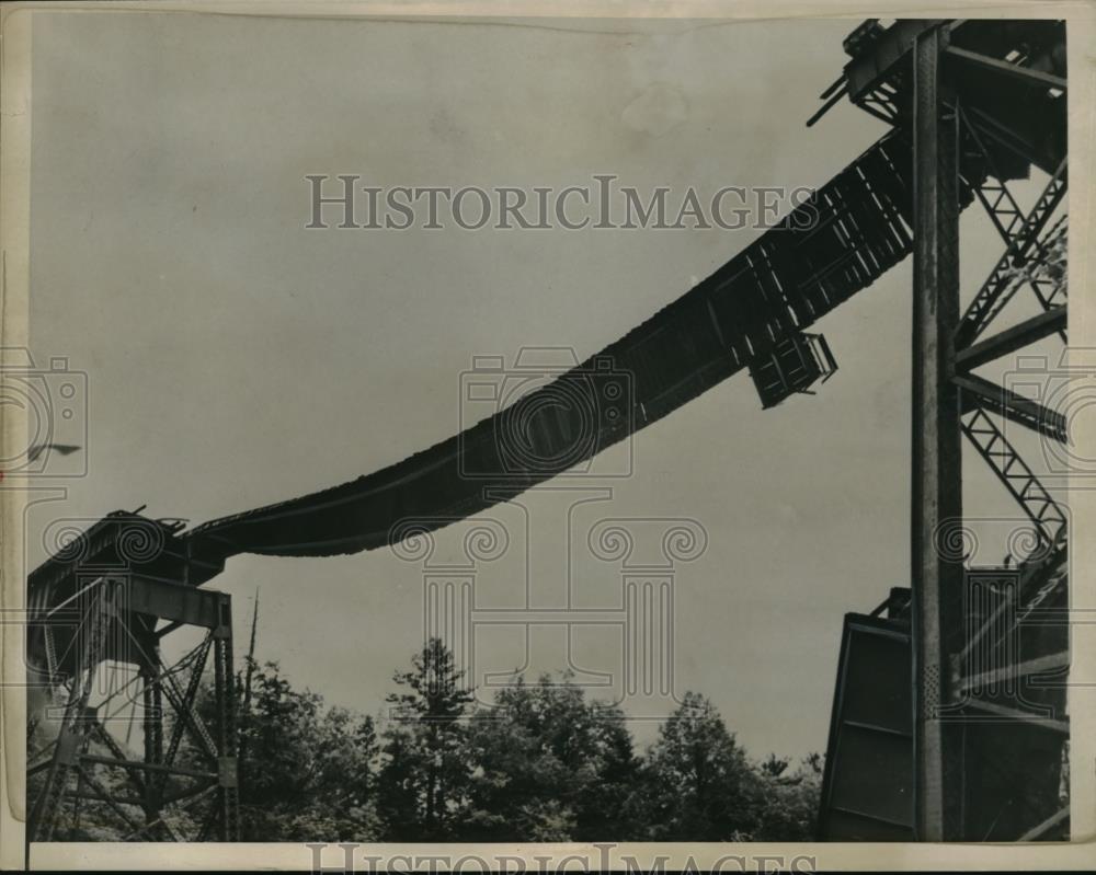 1939 Press Photo damaged New York Central trestle ready to fall, Watkins Gorge - Historic Images