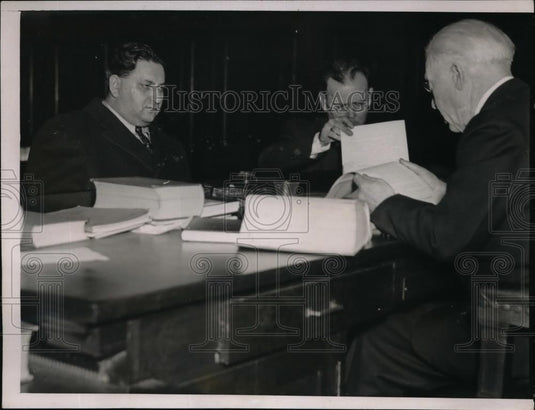 1937 Press Photo Meyer Adelman, Municipal Judge Calvin Stewart - Historic Images