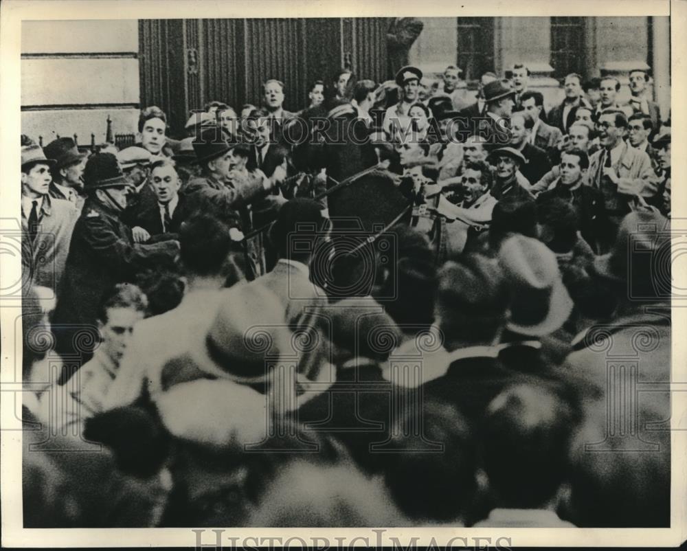 1938 Press Photo Peace demonstrations in Trafalgar Square followed by riots - Historic Images