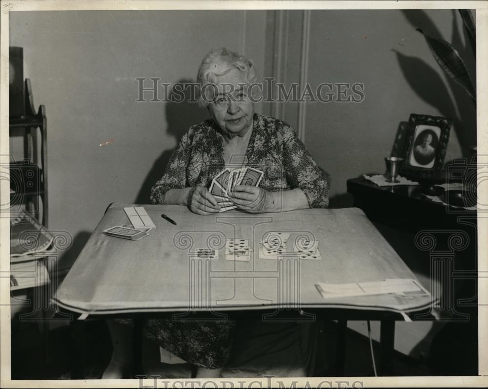 1932 Press Photo Kate Wheelock, Veteran Bridge Teacher in New York - Historic Images