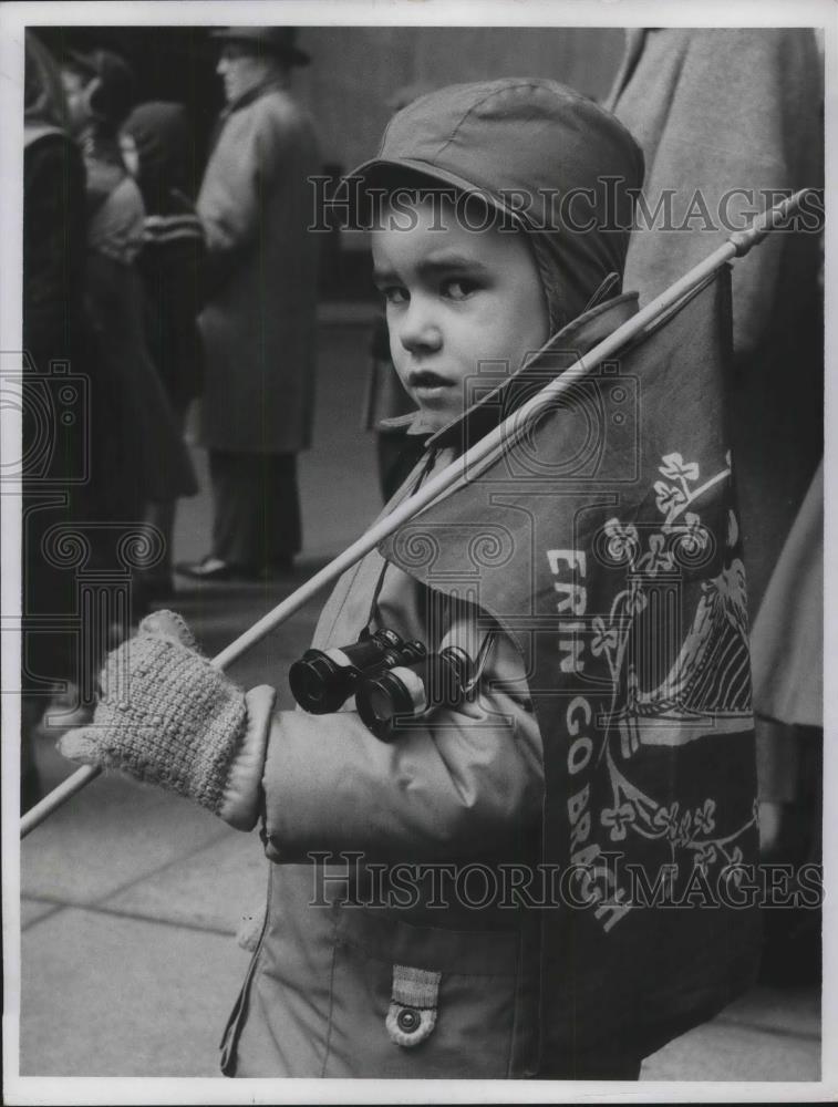 1959 Press Photo Bruce Campbell at Age Four and Half Carrying a Flag - Historic Images