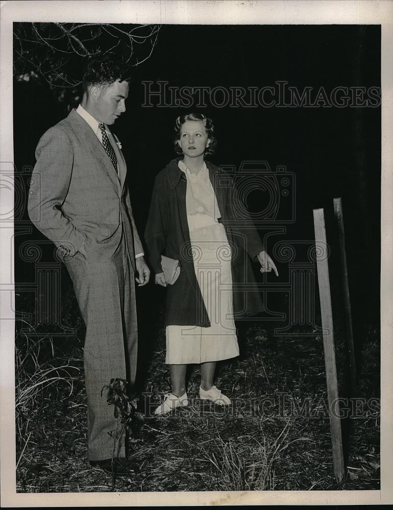 1937 Press Photo May savage &amp; Constable Charles Remplein NY where murder occured - Historic Images