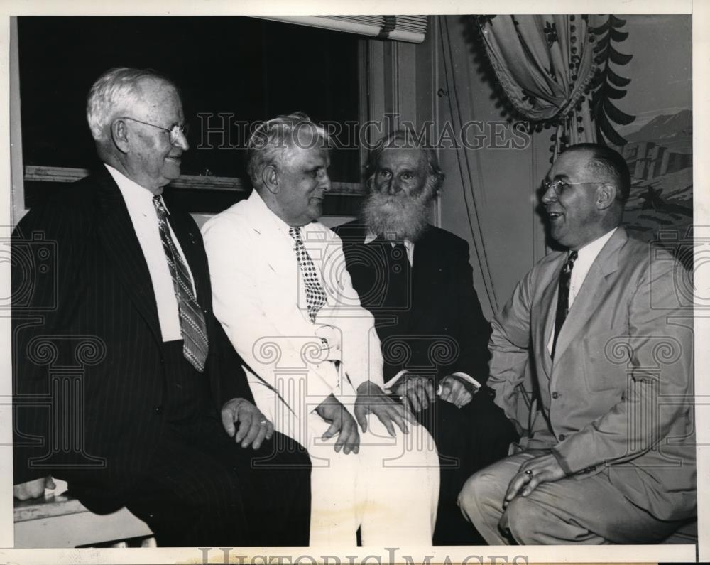 1937 Press Photo James J Davis WJ Leinweber Loyal Order Of Moose Delegates - Historic Images