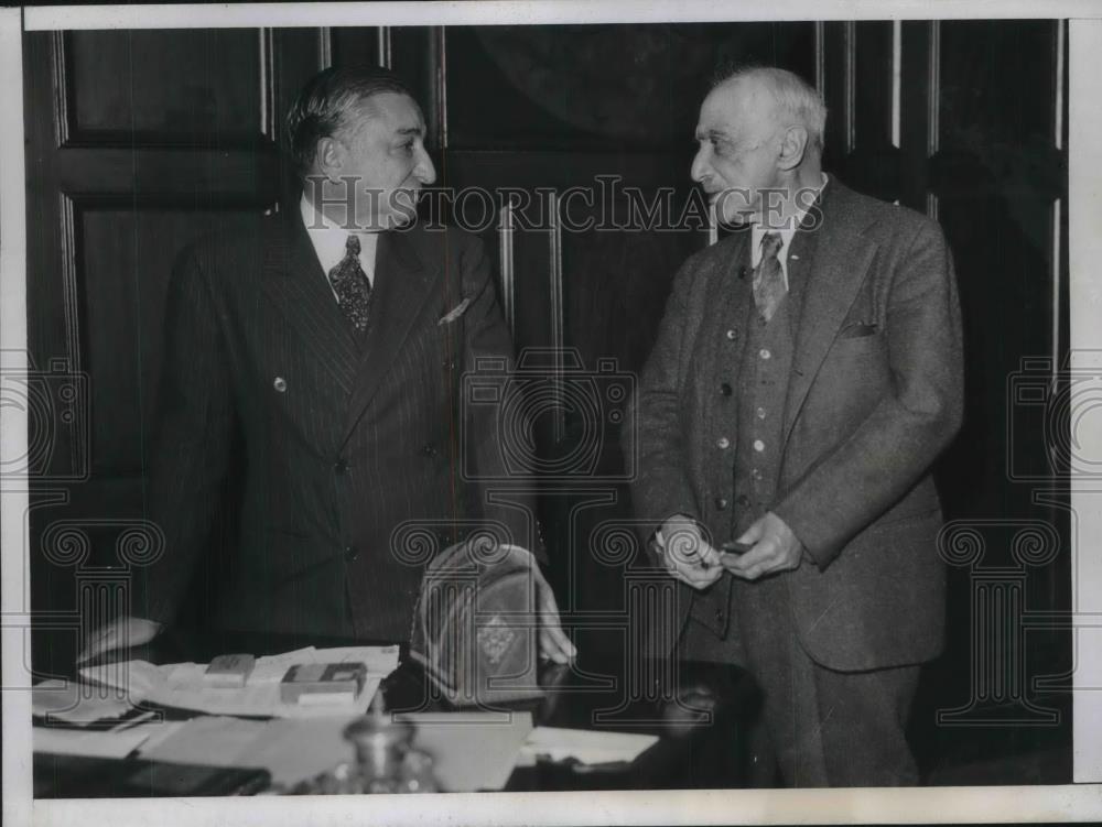 1935 Press Photo George Newman With Atty Joseph Shay Charged He Had Been - Historic Images