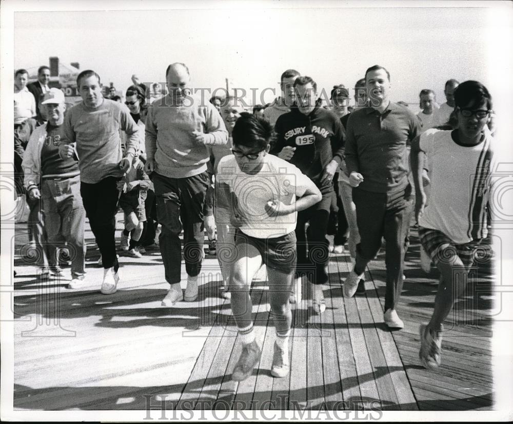 1968 Press Photo Asbury Park, N.J. L Aikins,RR Stout,Dr L Tonti,J Howard,Mulaney - Historic Images