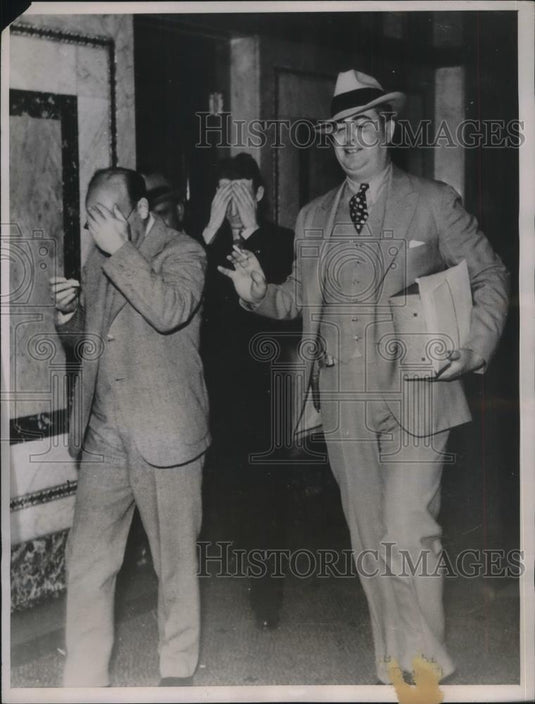 1936 Press Photo Theodore Goumis & Jack Lewis, San Quentin convicts escorted by - Historic Images