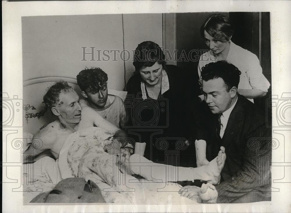 1929 Press Photo Charles Sampson, Survivor of Sunken Senator Given First Aid - Historic Images