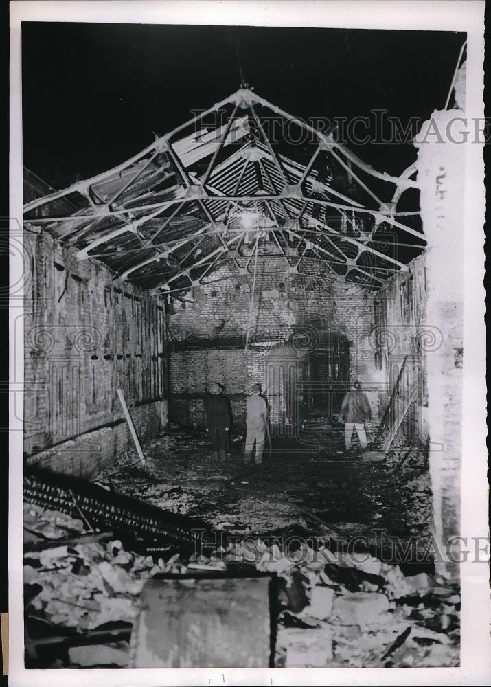 1955 Press Photo Firemen Examine Damage To Rio Motion Picture Theater - Historic Images