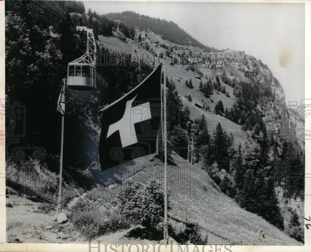 1965 Press Photo The Latest Section Of World&#39;s Longest Cable Railway Opened - Historic Images