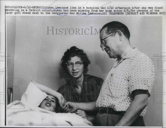 1959 Press Photo Susan Lawrence in Hospital Bed, Lester & Miram Lawrence - Historic Images