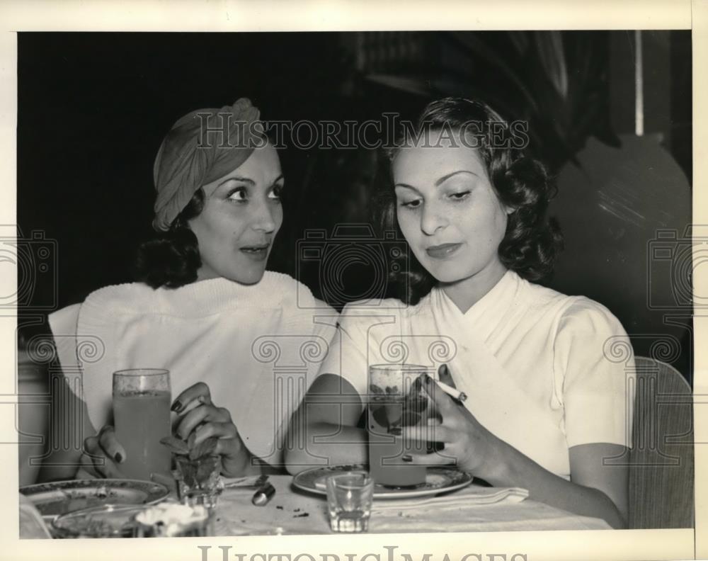 1938 Press Photo Palm Beach, Fal. Mrs Roselind Lupate, Mrs GermaineDeldalle - Historic Images