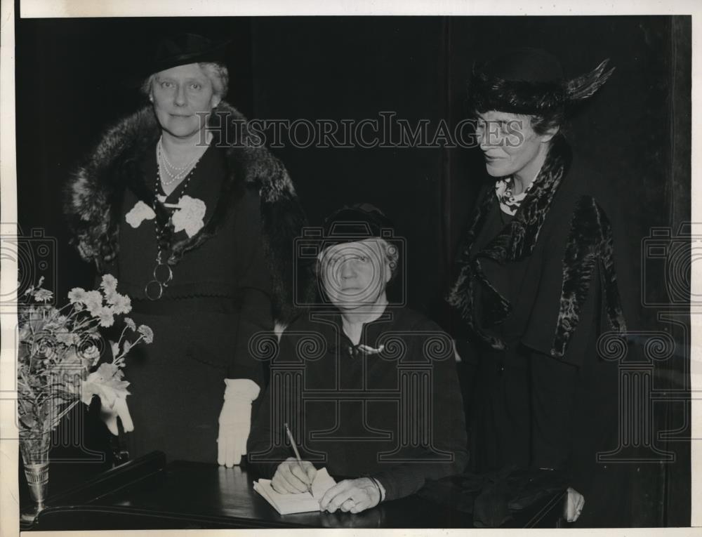 1937 Press Photo Mrs Y Allen,Mrs J Ferrer, Mrs H Straus to re-elect Gov Lehman - Historic Images