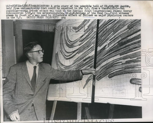 1957 Press Photo Radioactivity Dr. W.W. Kellogg Rand Co. - Historic Images