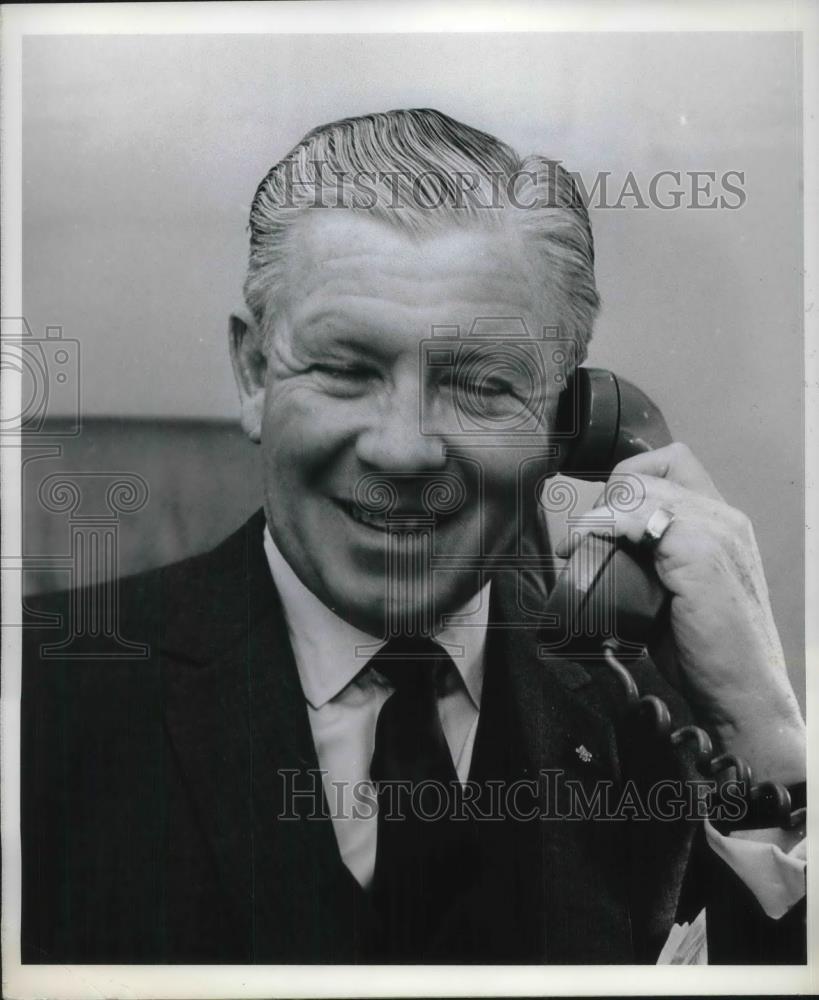 1965 Press Photo Sen. George Murphy over the phone at this office in Capitol. - Historic Images