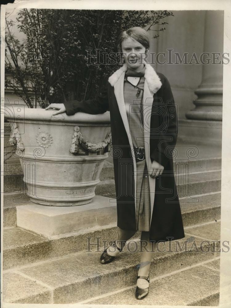 1928 Press Photo Mary Goggin, has been awarded the Benjamin Romain prize, as - Historic Images