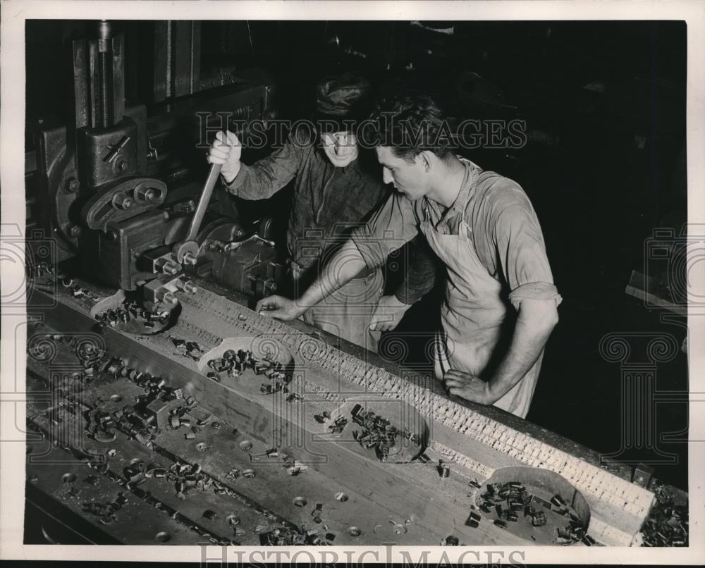 1940 Press Photo HJ Gallagher, TJ Curley at Budd Apprentice School, Phila.Pa - Historic Images