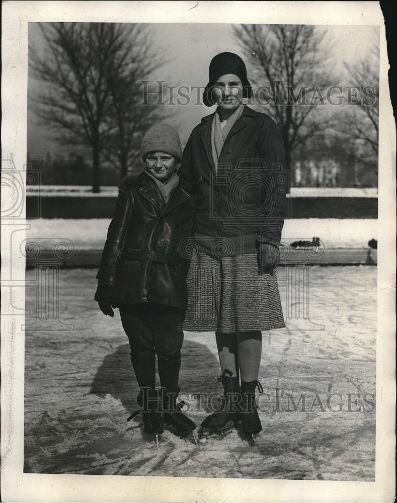 1930 Press Photo Trubee Davidson, wife of Asst. Sec of War, and her son - Historic Images