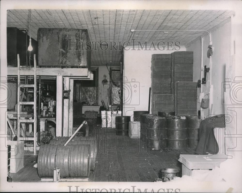 1937 Press Photo Interior of a business that was raided by police - Historic Images